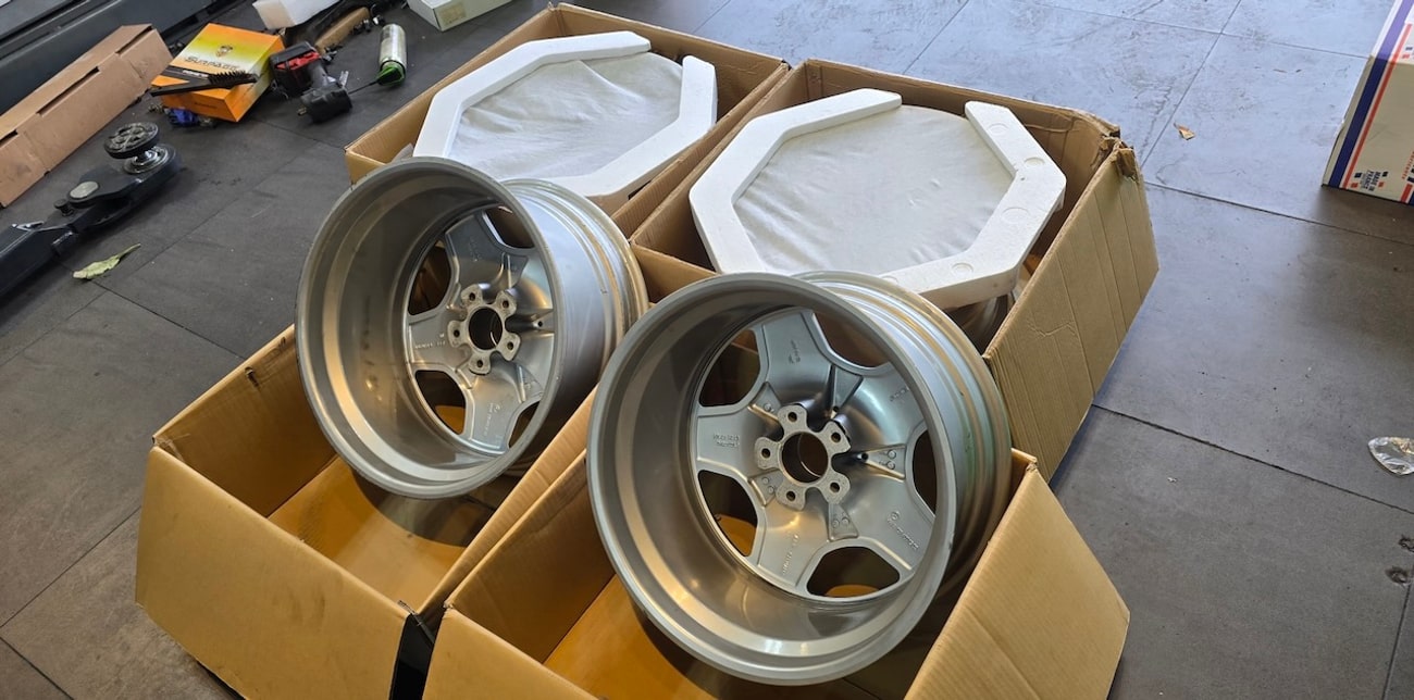 AMG Aero II Monoblock Wheels by BBS | 18x8.5 & 10" ET25 | 5x112 | Staggered Two-Piece | Silver | Mercedes-Benz - Image 3