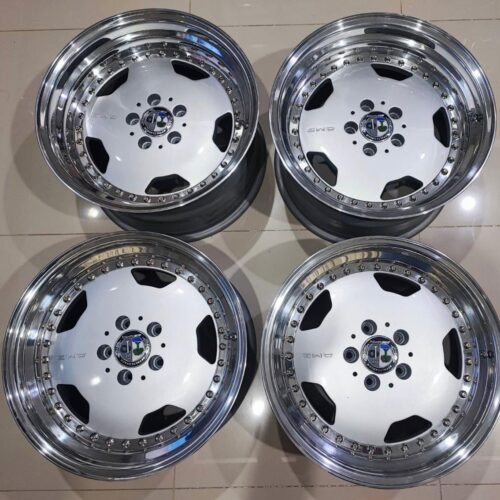 AMG Aero III Wheels by OZ Racing | 17×8.5 & 9.5″ ET25/ET20 | 5×112 | Custom Staggered Three-Piece | White / Chrome Lip | 1994