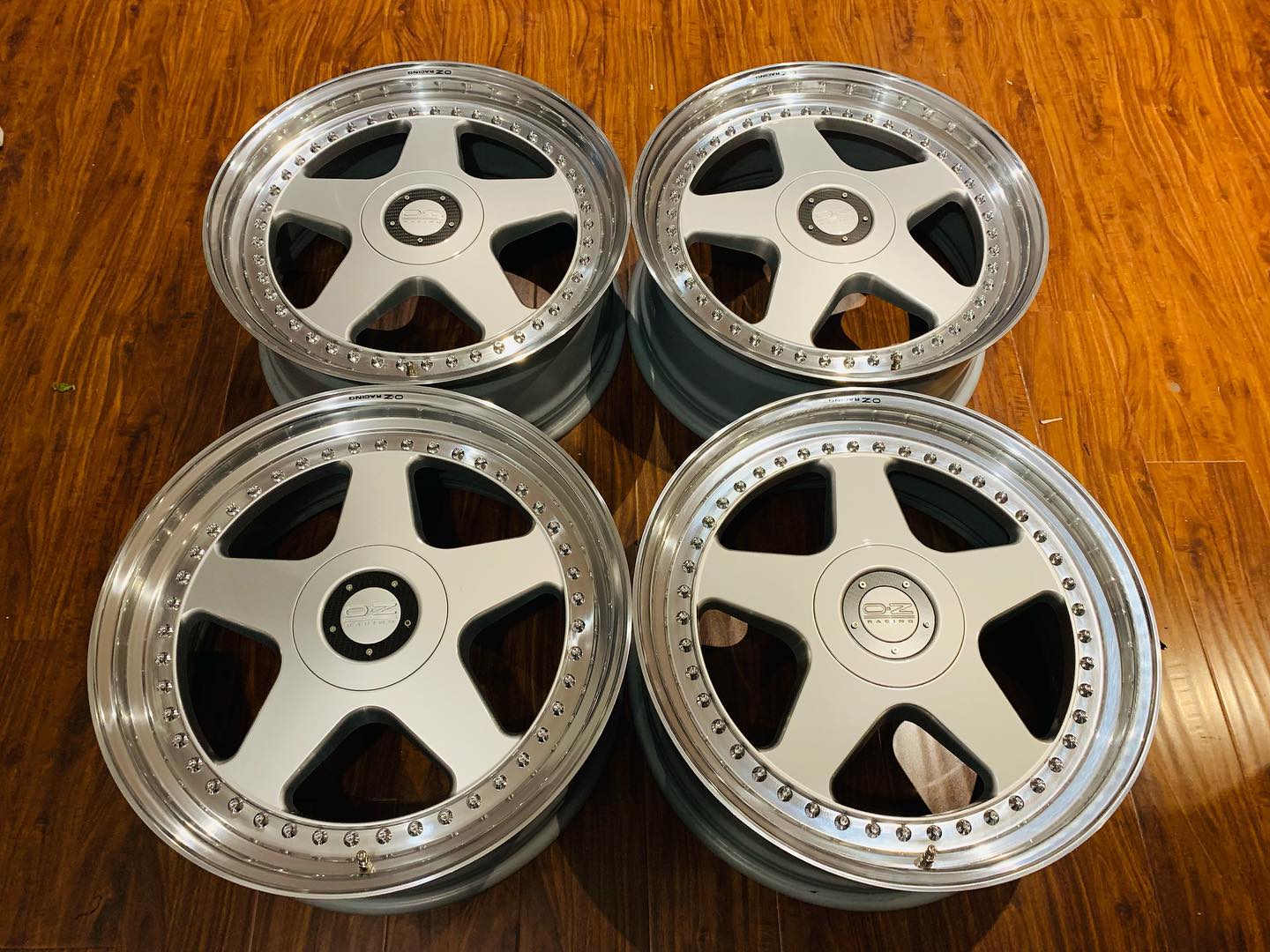 OZ Racing Futura wheels 20x8.5 5x112 square set