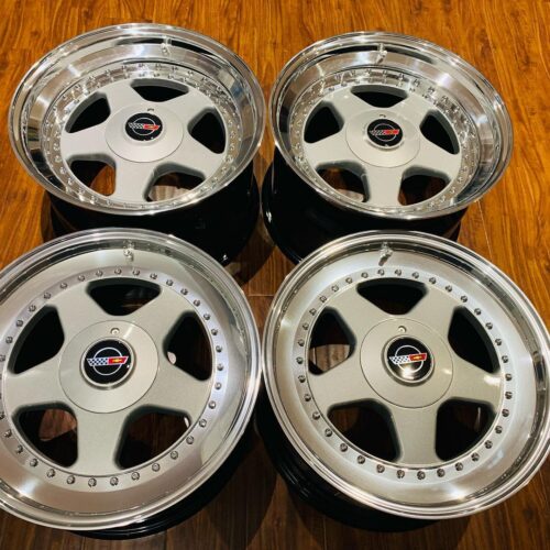 OZ Racing Futura 1st Generation Wheels | 18″ | Double Step | Corvette C5 ZR1 | Staggered