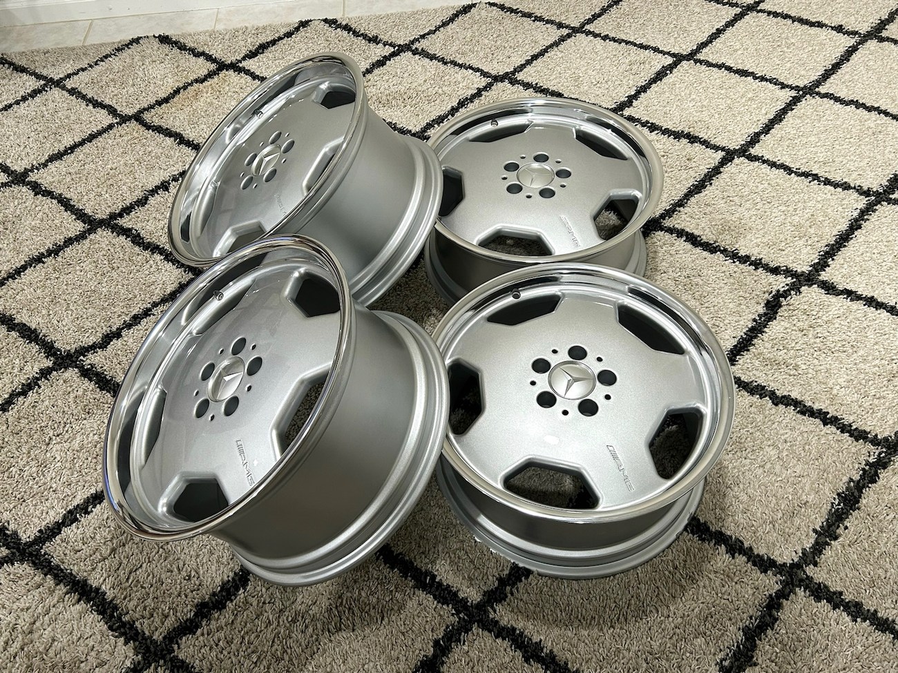 AMG Aero II Monoblock Wheels R129 W210 | 18x8 & 9" ET31/ET35 | 5x112 | Staggered | Silver / Polished Lip - Image 10