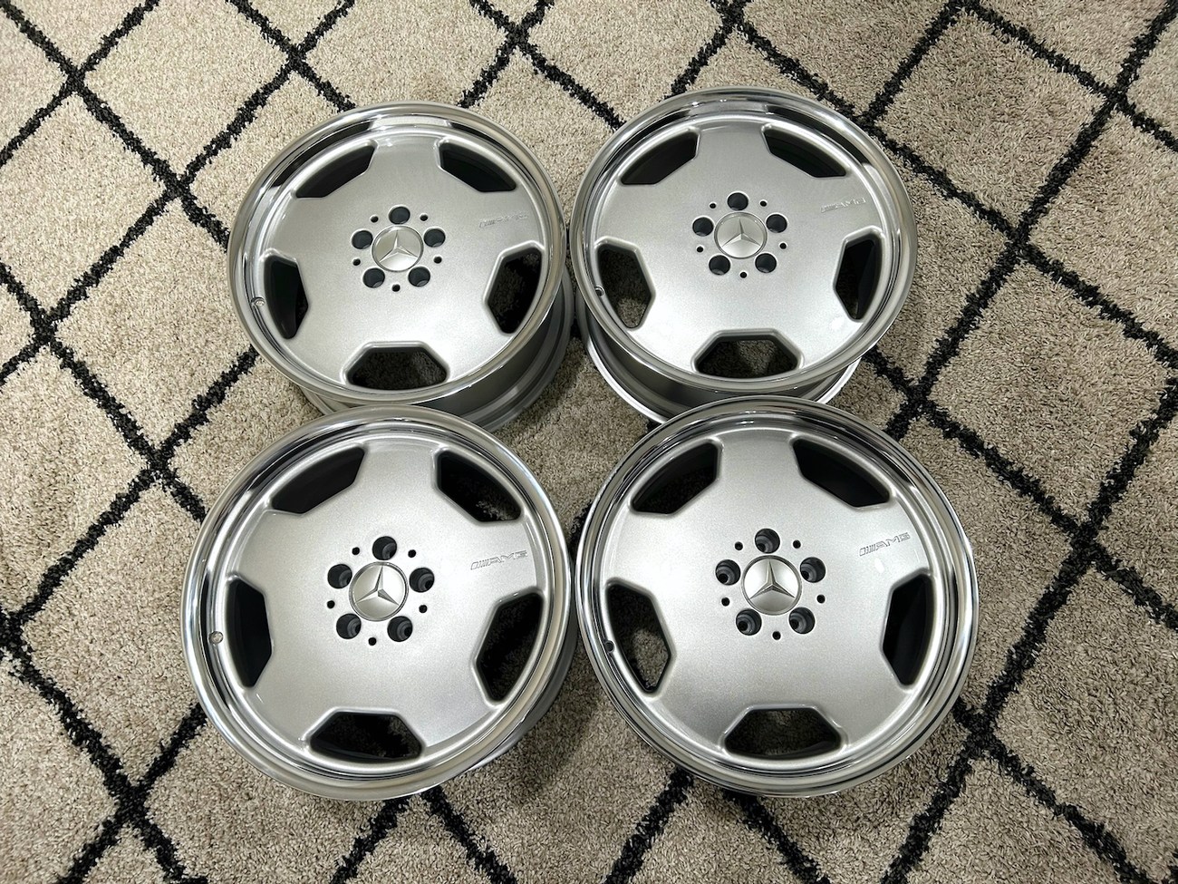 AMG Aero II Monoblock Wheels R129 W210 | 18x8 & 9" ET31/ET35 | 5x112 | Staggered | Silver / Polished Lip - Image 2