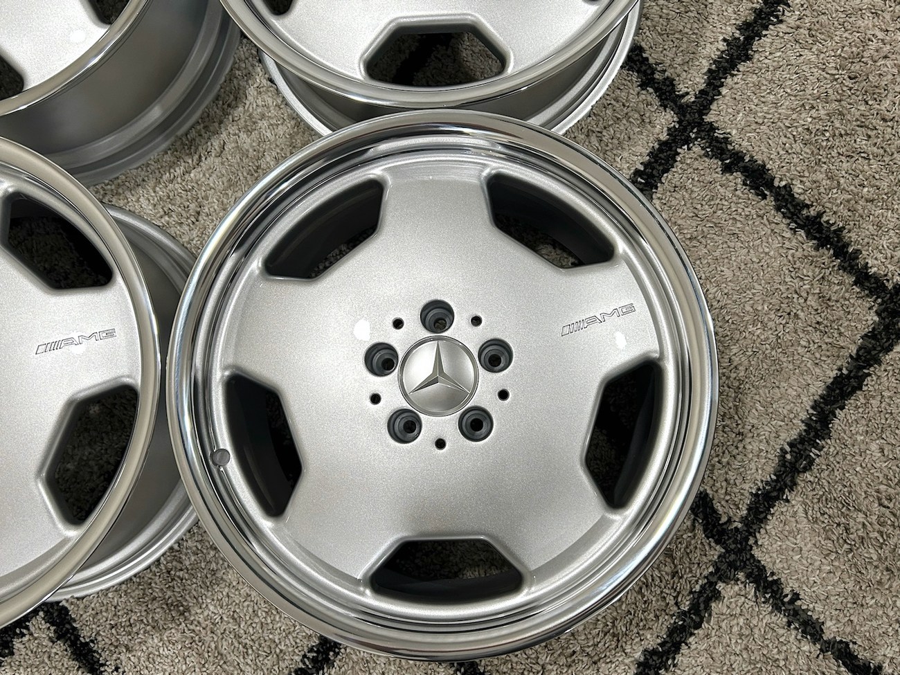 AMG Aero II Monoblock Wheels R129 W210 | 18x8 & 9" ET31/ET35 | 5x112 | Staggered | Silver / Polished Lip - Image 3