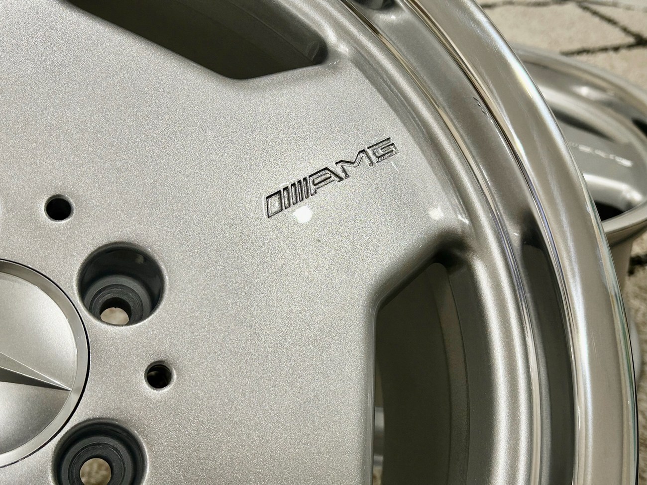 AMG Aero II Monoblock Wheels R129 W210 | 18x8 & 9" ET31/ET35 | 5x112 | Staggered | Silver / Polished Lip - Image 7