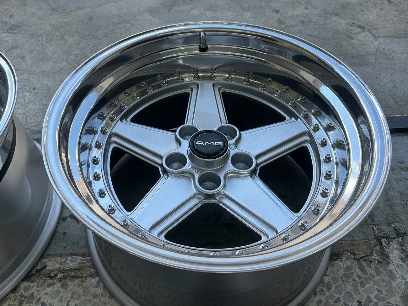 AMG Penta Wheels | 17x8.5 & 10" ET21 | 4x112 | Staggered Three-Piece | Pre-Merger 1988 | Machined Silver / Chrome Lip - Image 5