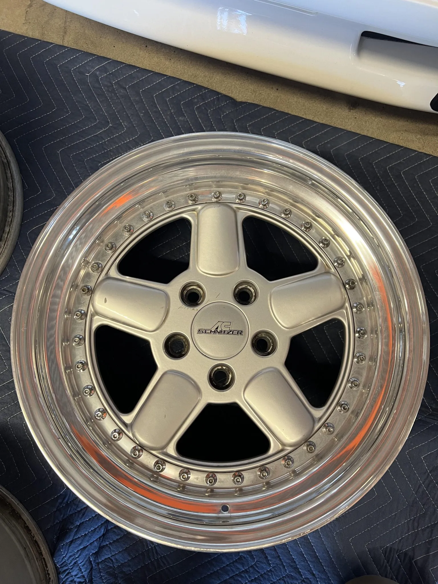 AC Schnitzer Type 1 Wheels | 17x8.5 ET13 | Three-Piece | Silver with Polished Lip | BMW | AC Schnitzer Center Caps - Image 5