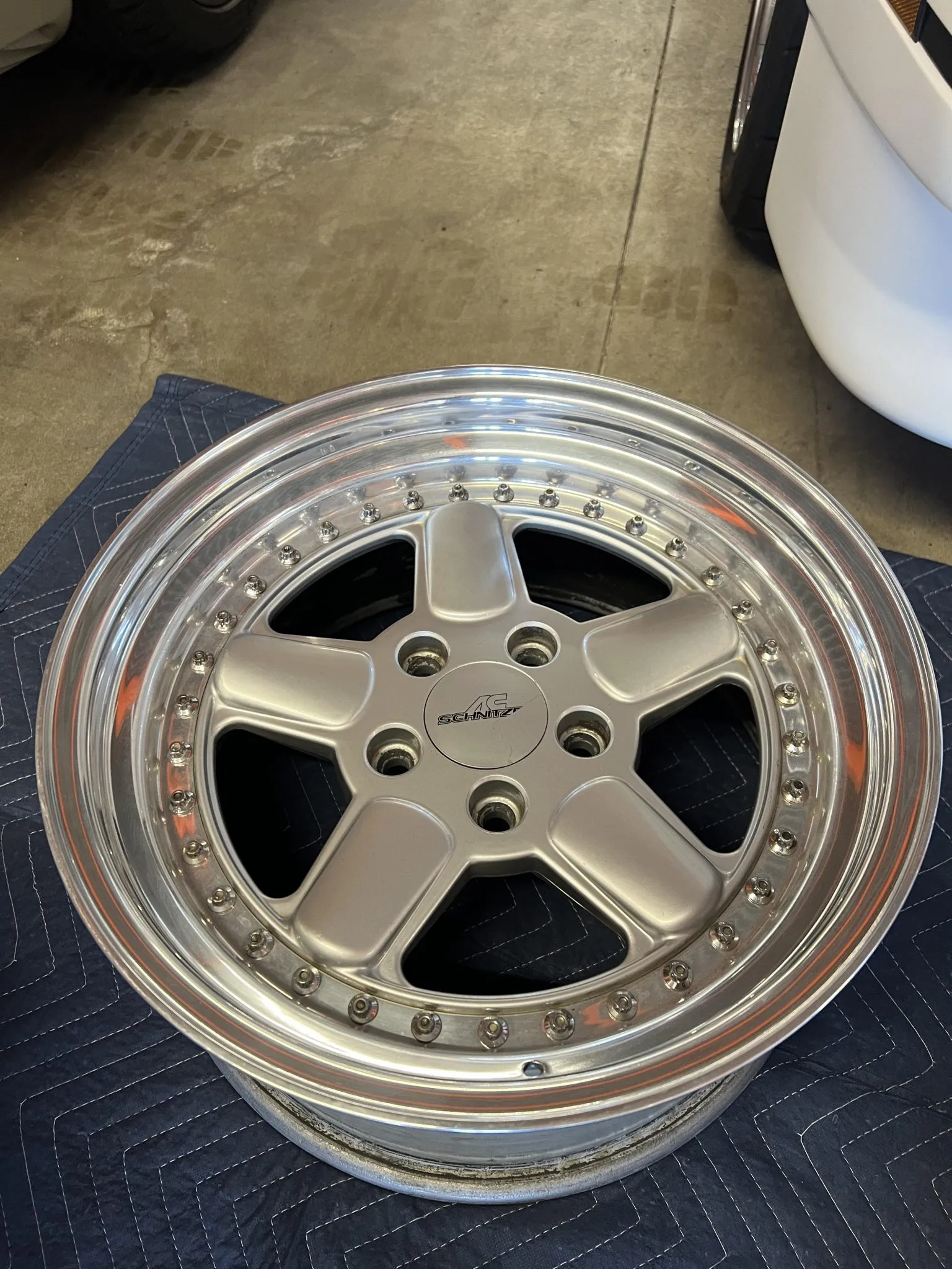 AC Schnitzer Type 1 Wheels | 17x8.5 ET13 | Three-Piece | Silver with Polished Lip | BMW | AC Schnitzer Center Caps - Image 8
