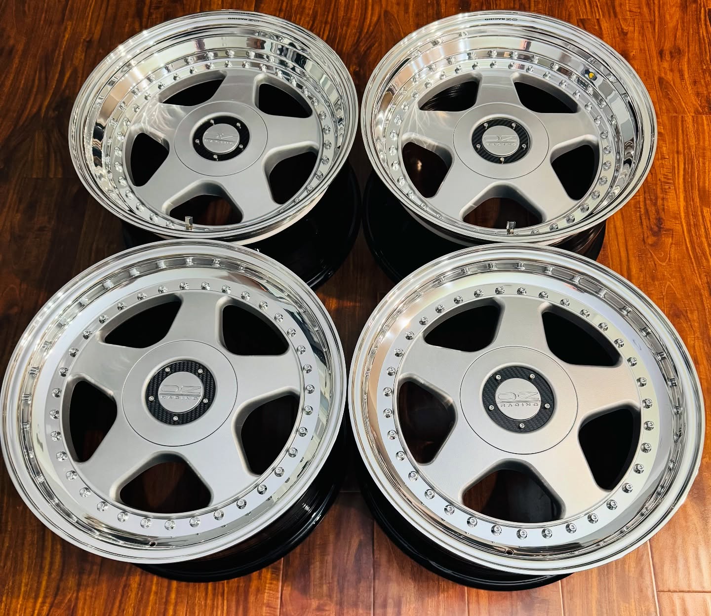 OZ Racing Futura wheels 17x9 5x100 staggered lip polished set