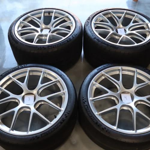 Center-Lock Magnesium Wheels | 20″ | RE1757/RE1758 | Michelin Pilot Sport Cup 2 | Staggered