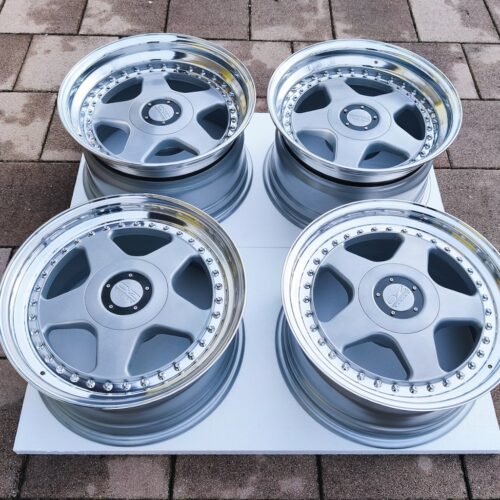 OZ Racing Futura Wheels | 17×8.5 & 10″ ET35/ET15 | 5×112 | Staggered Three-Piece | Silver / Polished Lip
