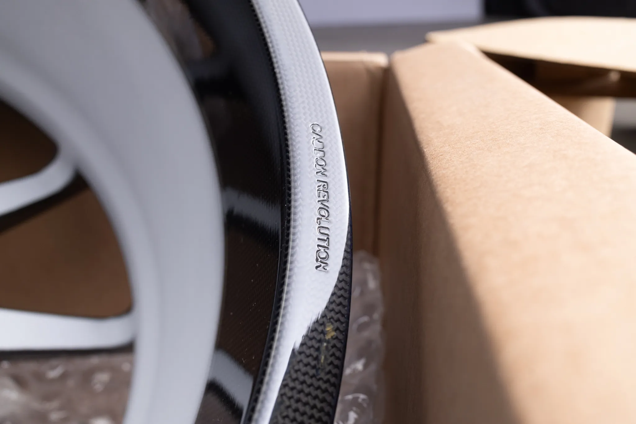 Ferrari Wheels | 20" | Carbon Fiber | 10-Spoke | Staggered | Genuine OEM - Image 16