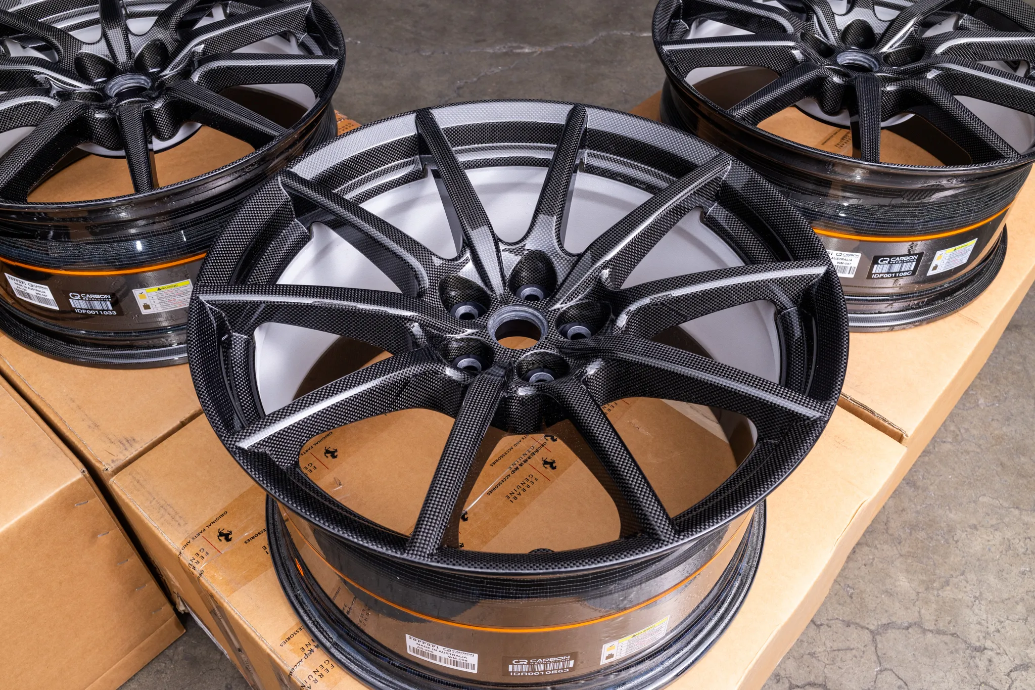 Ferrari carbon fiber wheels 20 inch staggered 10-spoke set